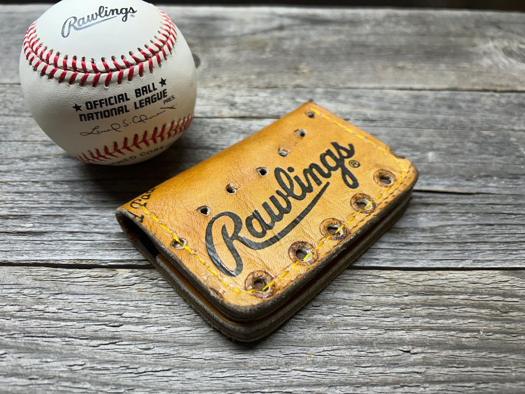 Vintage Rawlings Dale Murphy Baseball Glove Wallet!