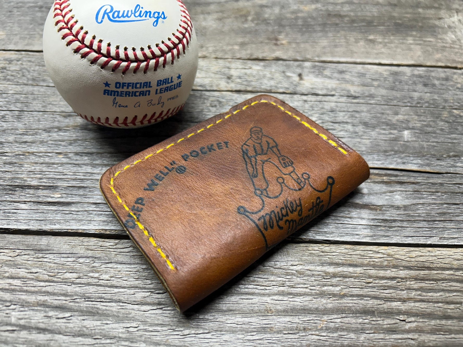 Vintage Rawlings Mickey Mantle "Made in the USA" Baseball Glove Wallet!!