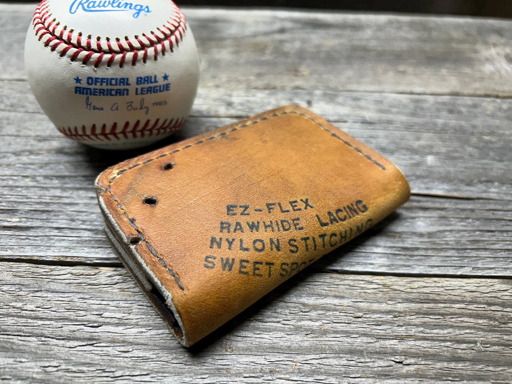 Vintage Spalding Babe Ruth Baseball Glove Wallet!!