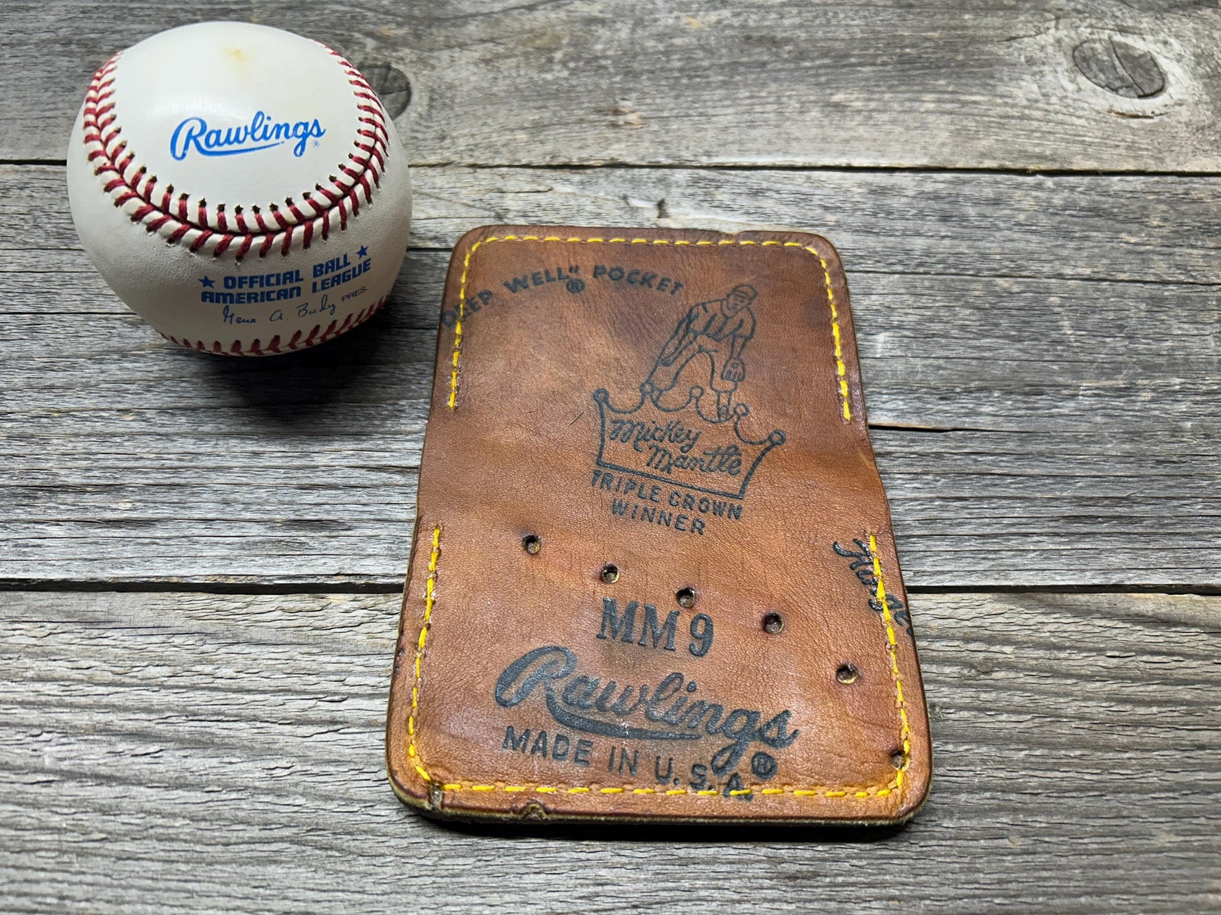 Vintage Rawlings Mickey Mantle "Made in the USA" Baseball Glove Wallet!!