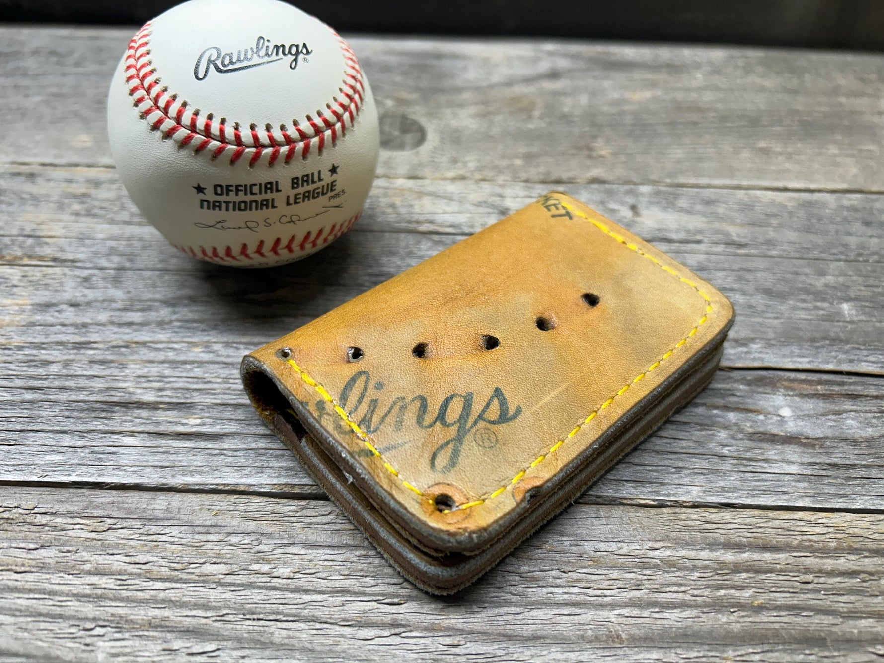 Vintage Rawlings Ryne Sandberg Baseball Glove Wallet!!