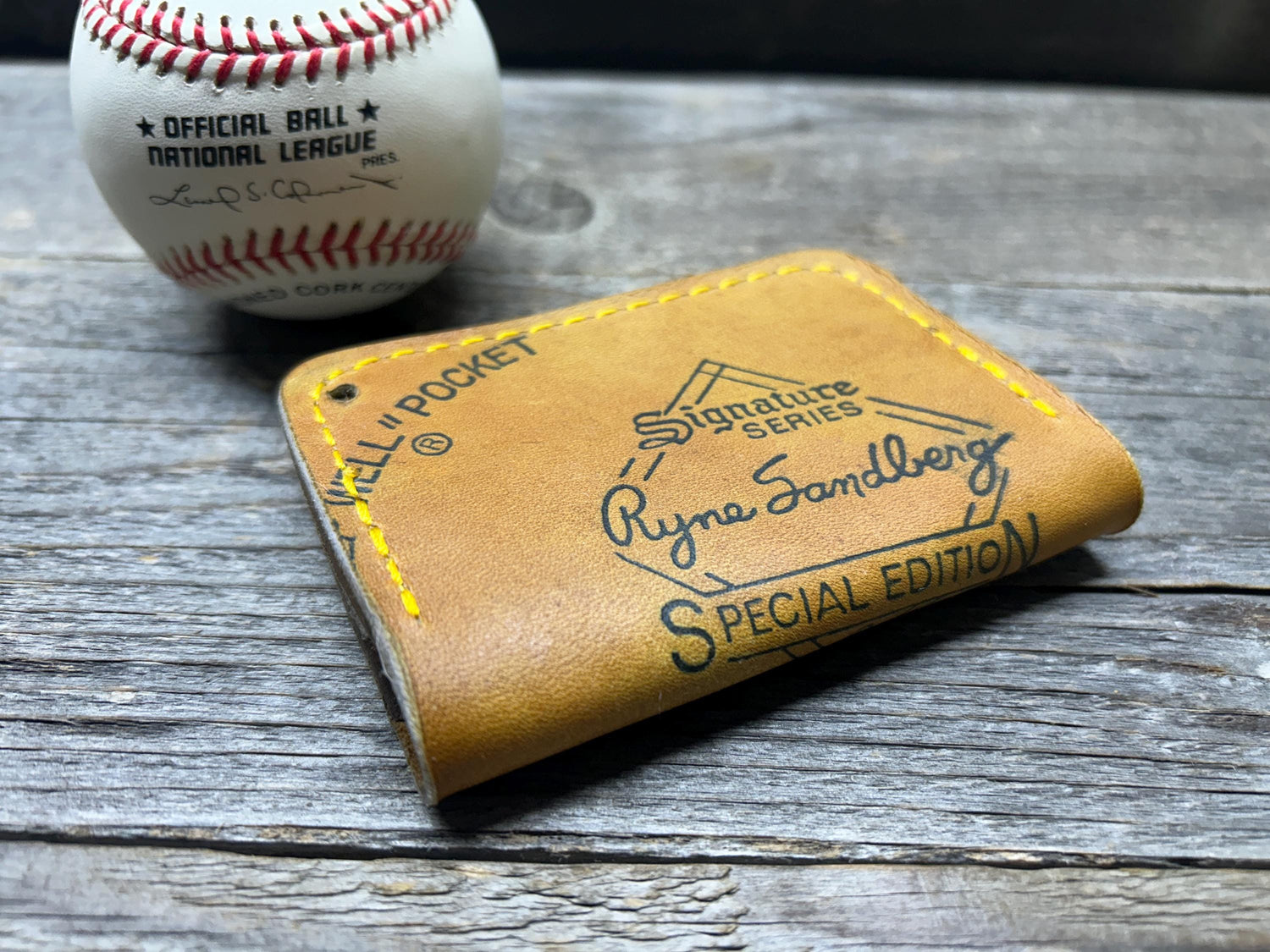 Vintage Rawlings Ryne Sandberg Limited Edition Baseball Glove Wallet!!