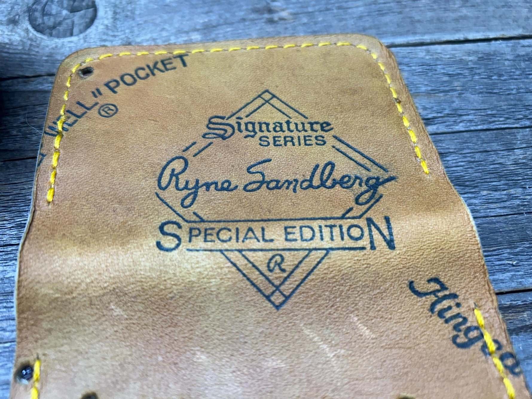 Vintage Rawlings Ryne Sandberg Limited Edition Baseball Glove Wallet!!