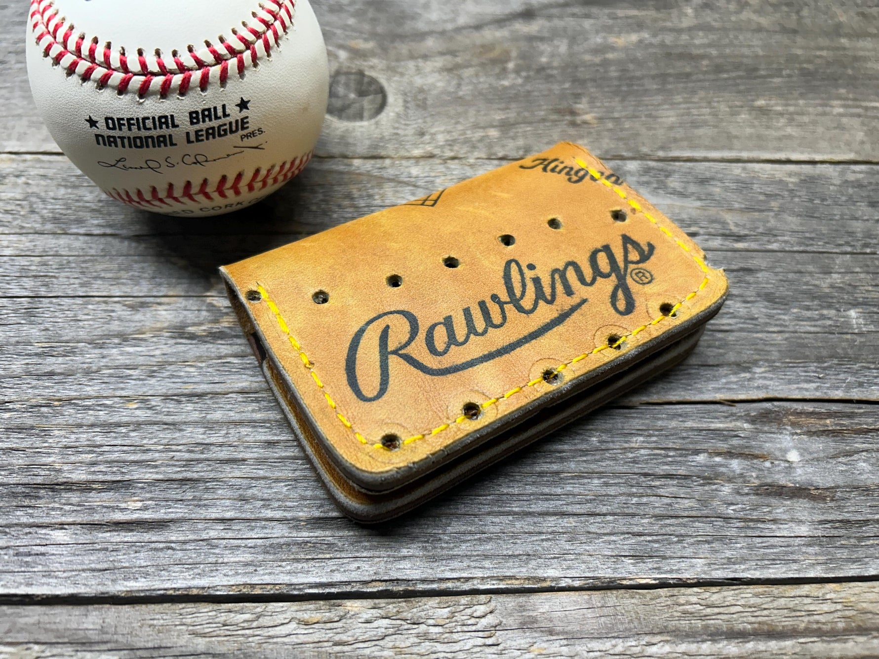 Vintage Rawlings Ryne Sandberg Limited Edition Baseball Glove Wallet!!