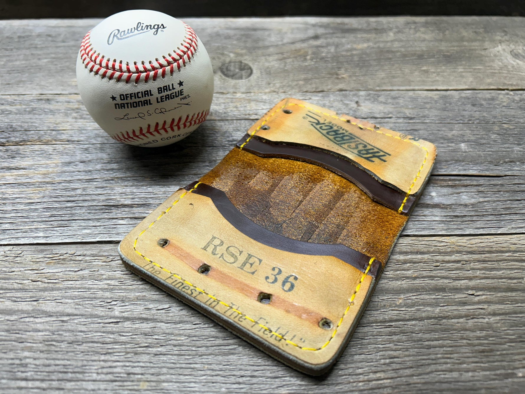 Vintage Rawlings Ryne Sandberg Limited Edition Baseball Glove Wallet!!