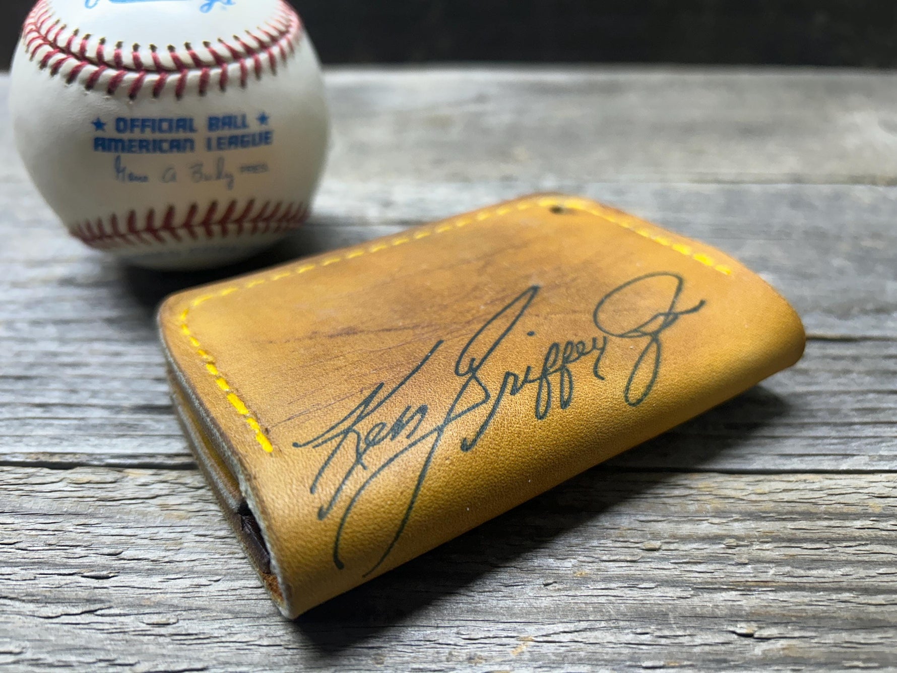 Vintage Rawlings Ken Griffey Jr Baseball Glove Wallet!