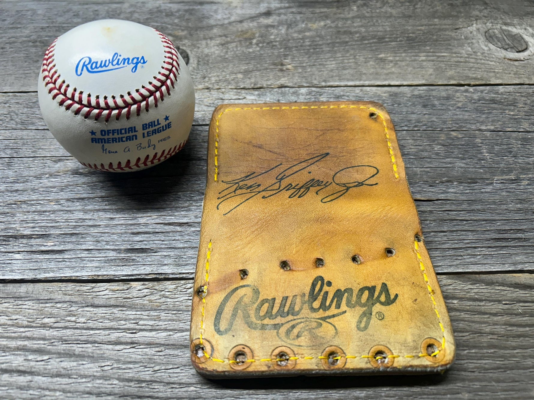 Vintage Rawlings Ken Griffey Jr Baseball Glove Wallet!
