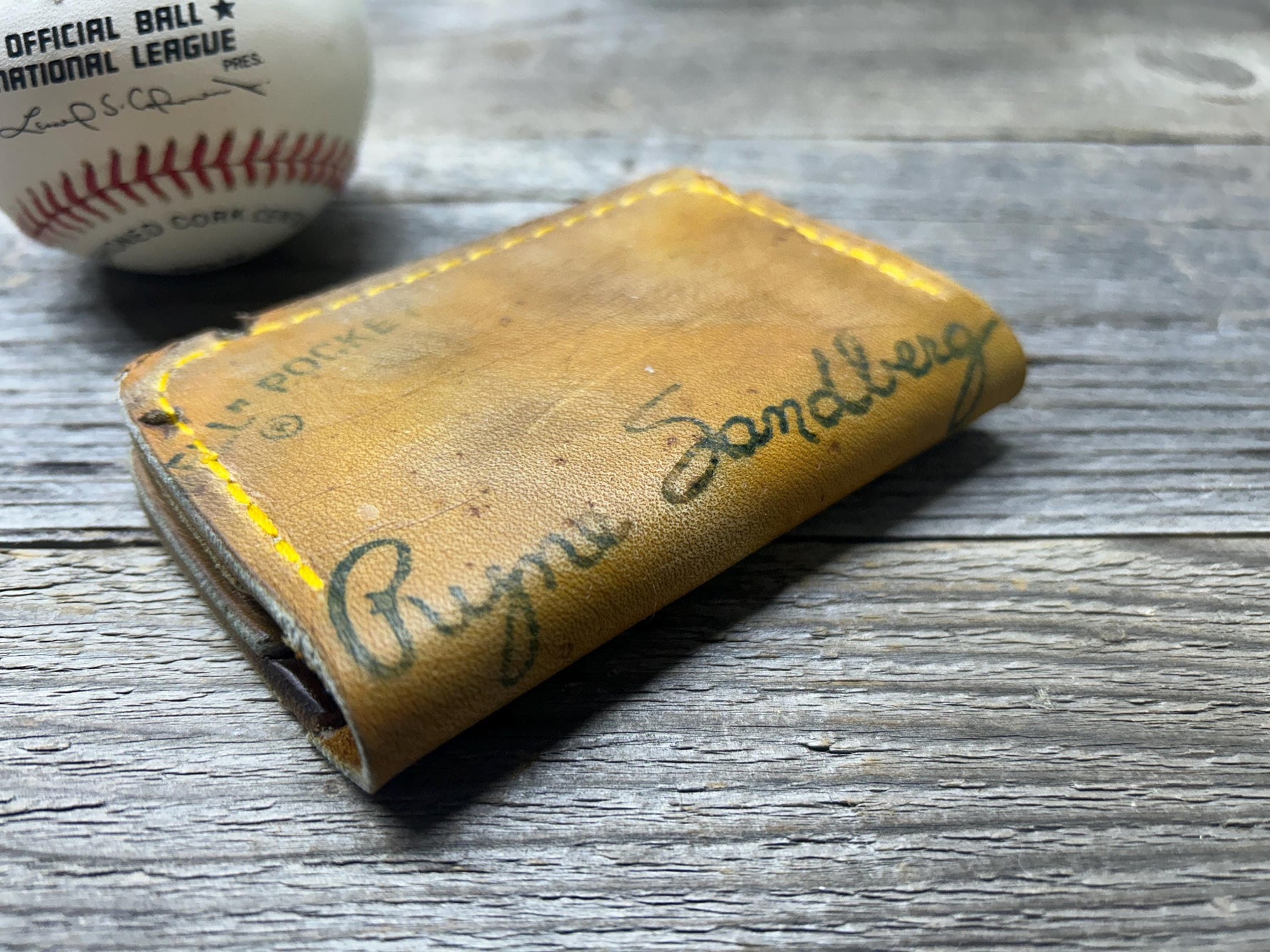 Vintage Rawlings Ryne Sandberg Baseball Glove Wallet!!