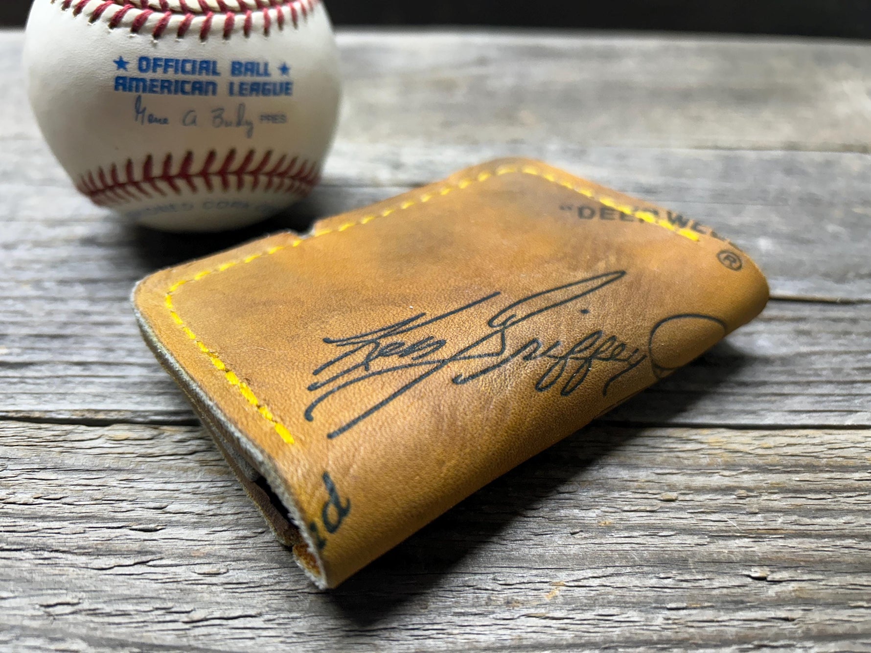 Vintage Rawlings Ken Griffey Jr Baseball Glove Wallet!