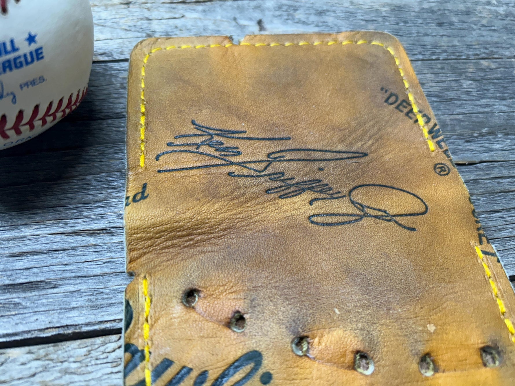 Vintage Rawlings Ken Griffey Jr Baseball Glove Wallet!