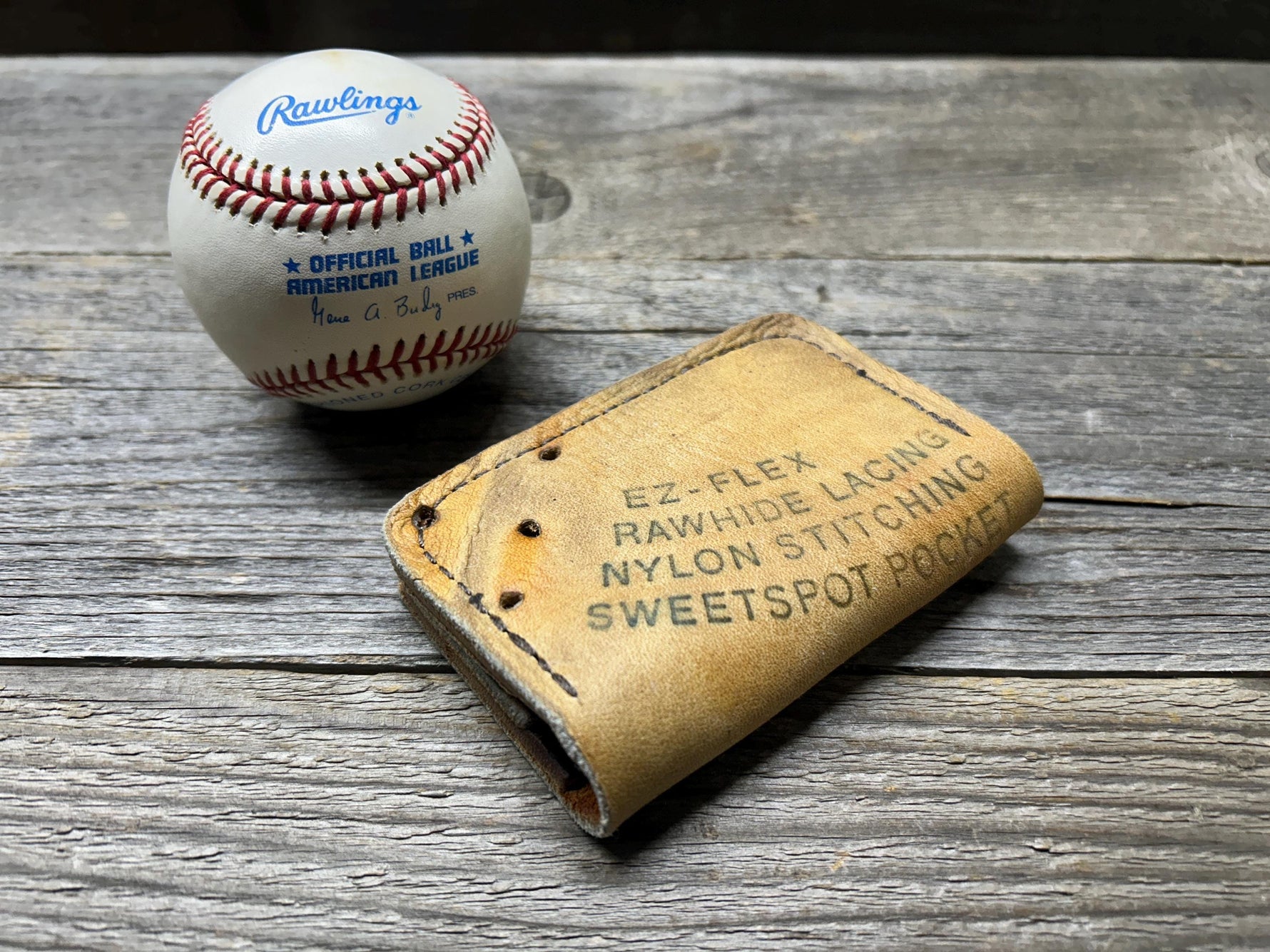 Vintage Spalding Babe Ruth Baseball Glove Wallet!!