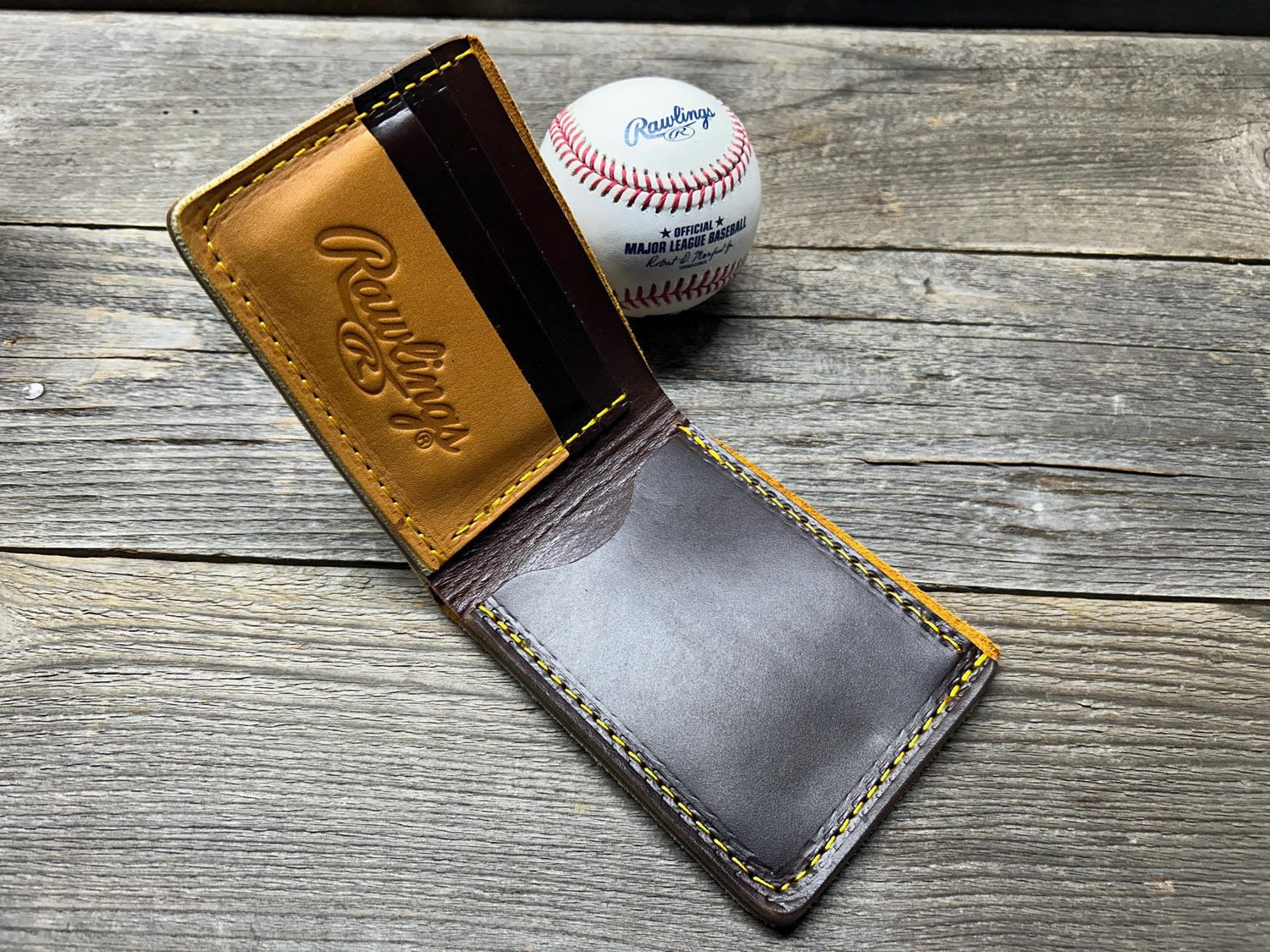 Rawlings Heart Of The Hide Horween Bifold Baseball Glove Wallet!!