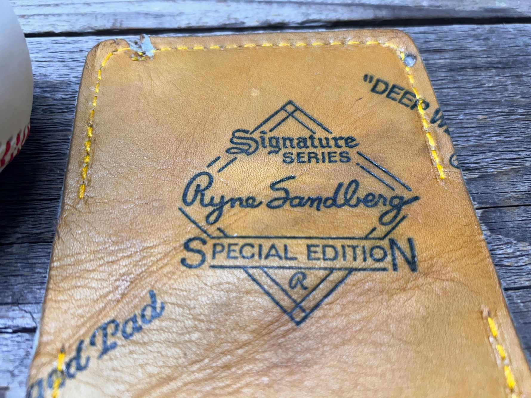 Vintage Rawlings Ryne Sandberg Special Edition Baseball Glove Wallet!!