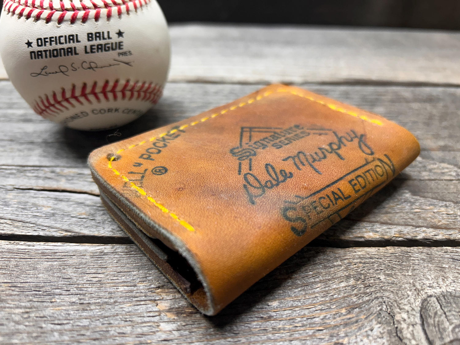 Vintage Rawlings Dale Murphy Special Edition Baseball Glove Wallet!!