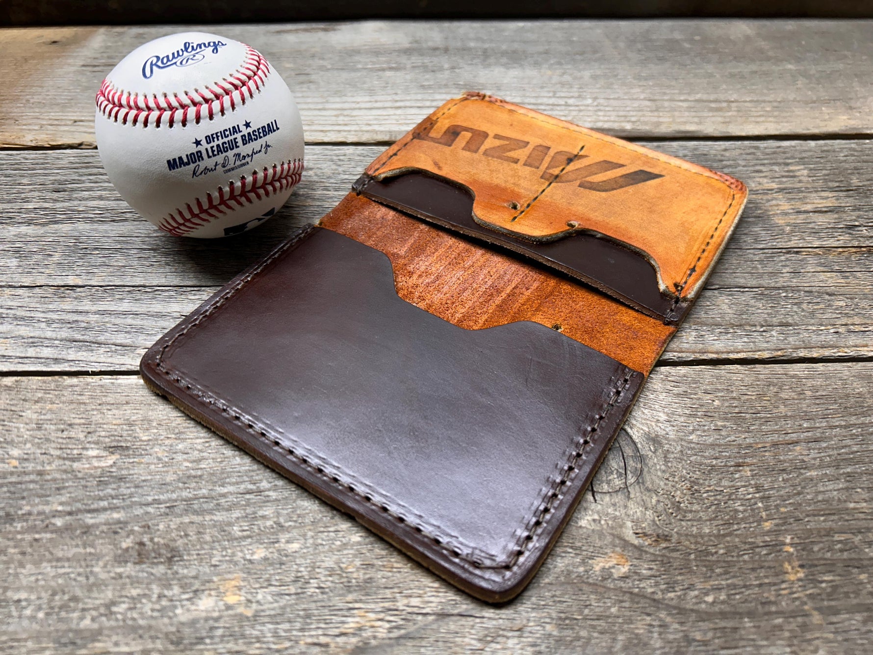 Vintage Mizuno Baseball Glove Passport Cover!
