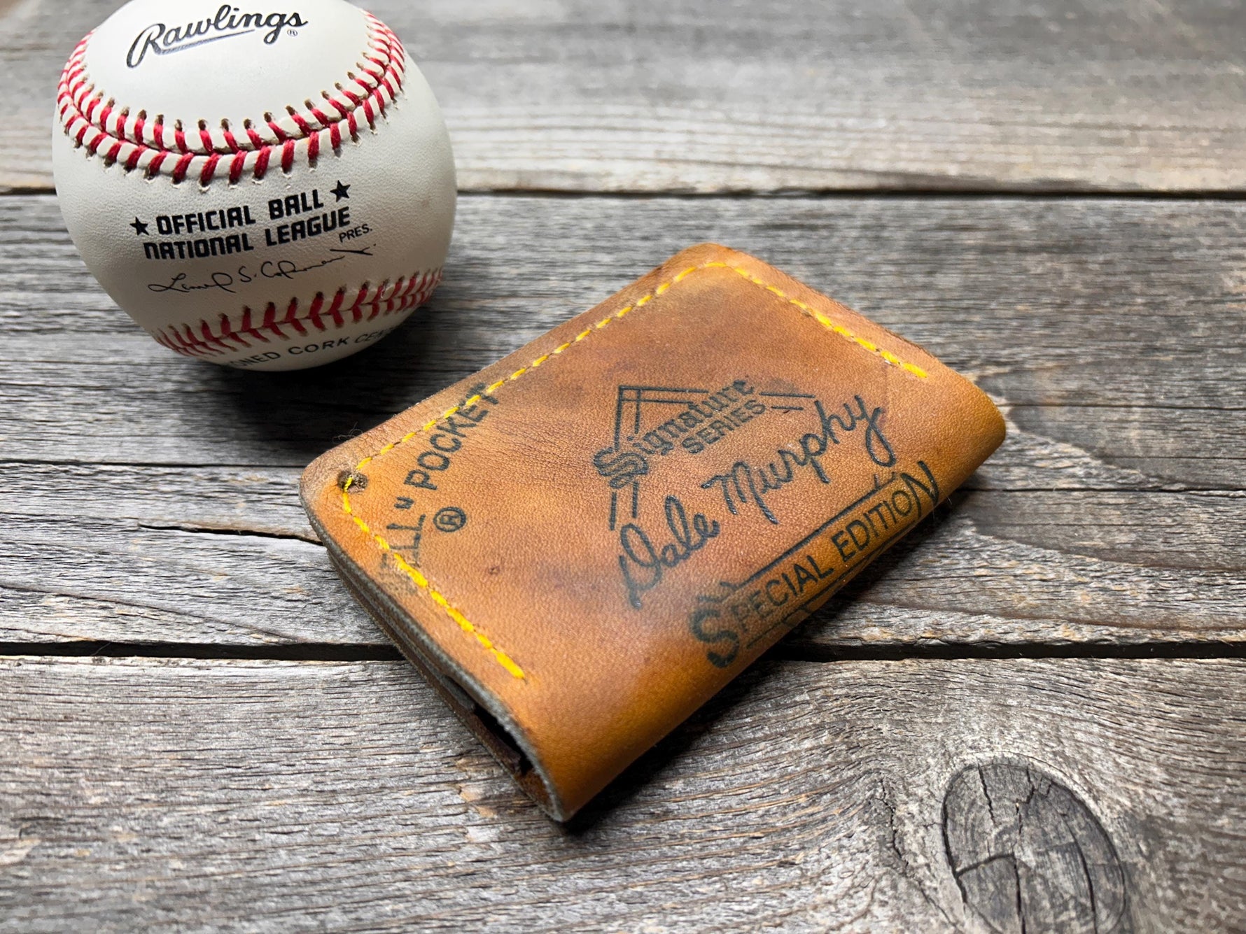 Vintage Rawlings Dale Murphy Special Edition Baseball Glove Wallet!!