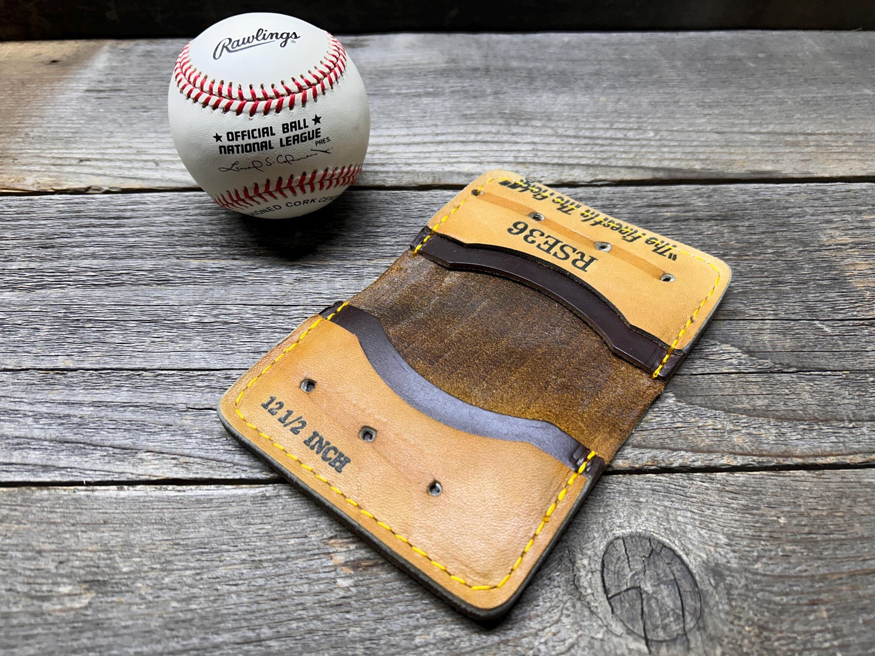 Vintage Rawlings Ryne Sandberg Special Edition Baseball Glove Wallet!!