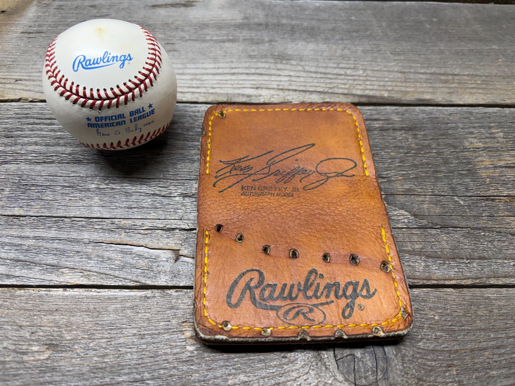 Vintage Rawlings Ken Griffey Jr Baseball Glove Wallet!