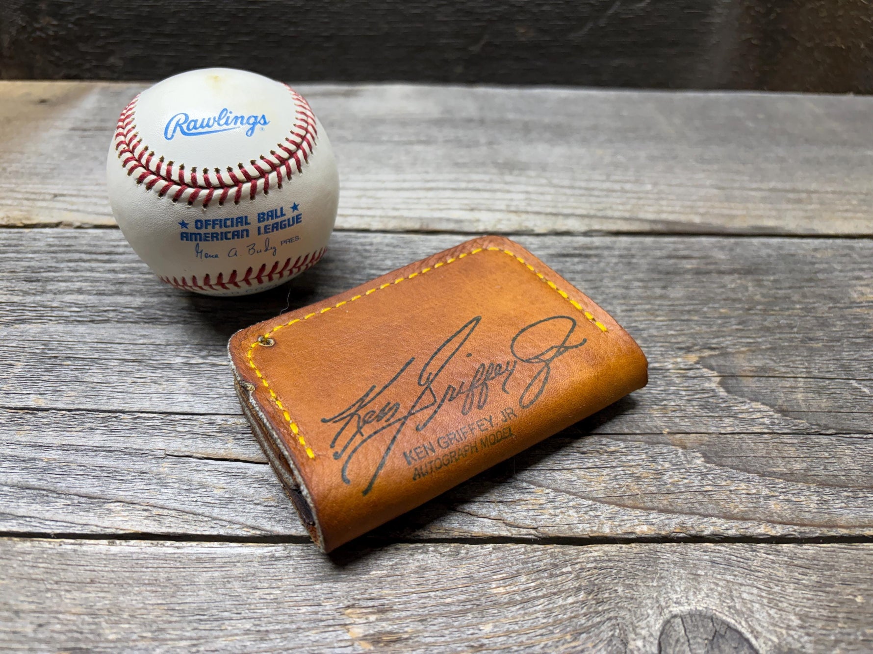Vintage Rawlings Ken Griffey Jr Baseball Glove Wallet!