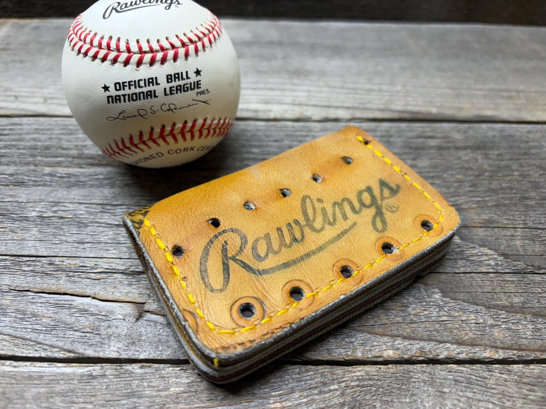 Vintage Rawlings Ryne Sandberg Special Edition Baseball Glove Wallet!!
