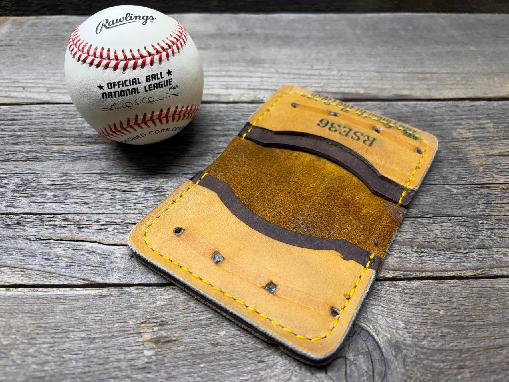 Vintage Rawlings Ryne Sandberg Special Edition Baseball Glove Wallet!!