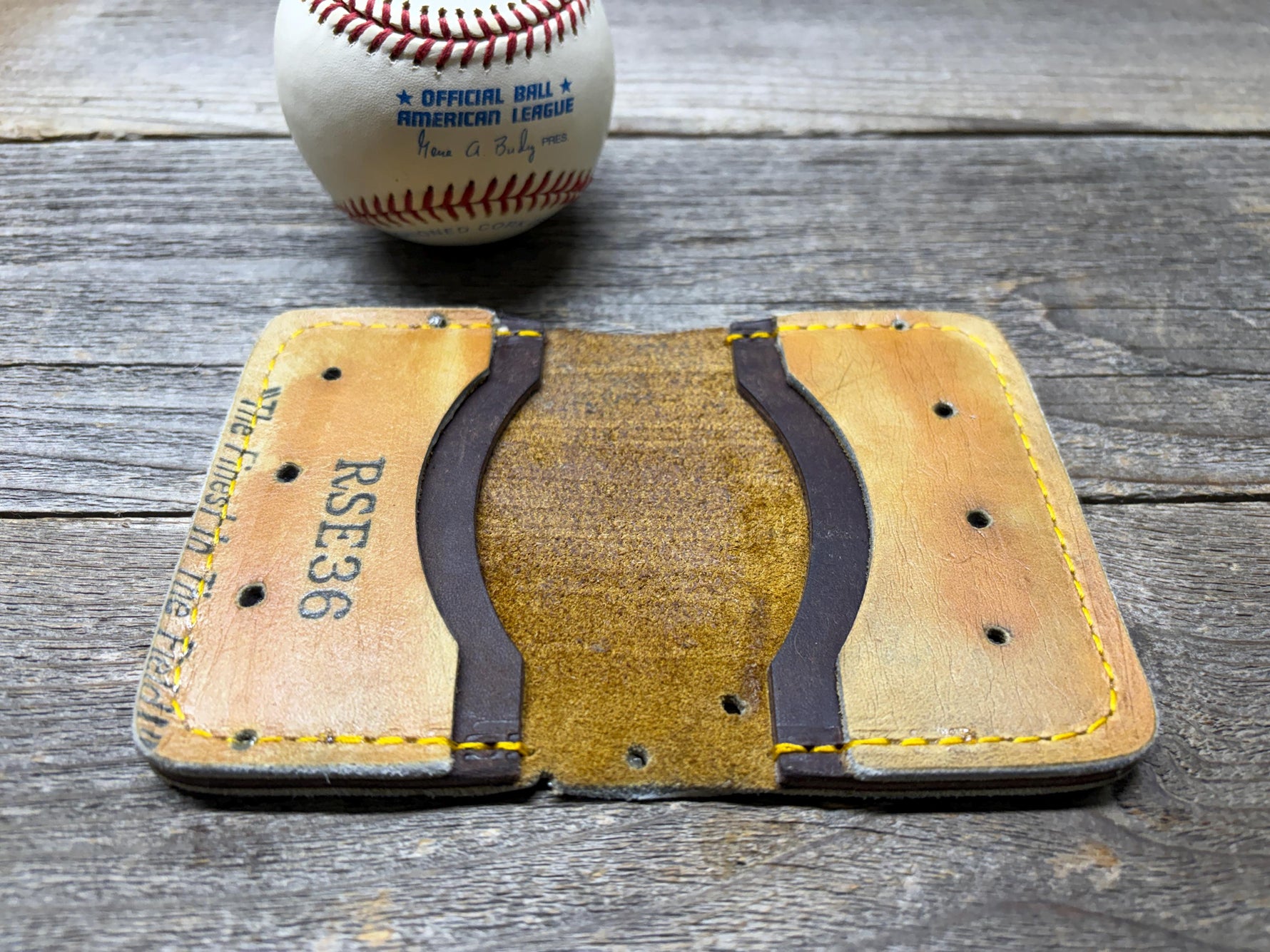 Vintage Rawlings Ryne Sandberg Special Edition Baseball Glove Wallet!!