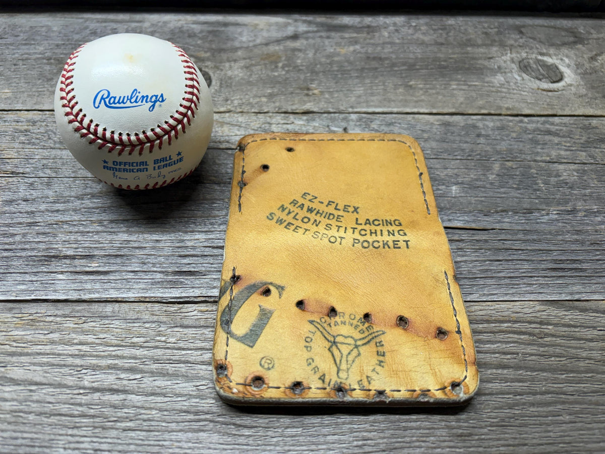 Vintage Spalding Babe Ruth Baseball Glove Wallet!!