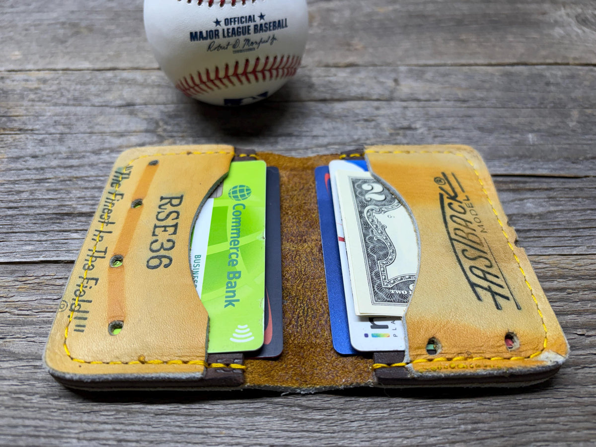 Vintage Rawlings Ryne Sandberg Special Edition Baseball Glove Wallet!!
