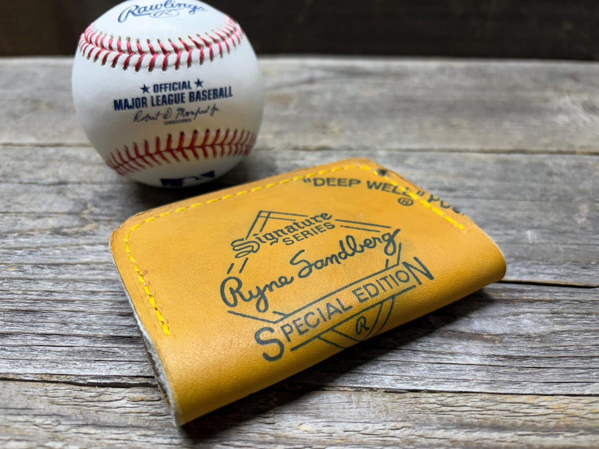 Vintage Rawlings Ryne Sandberg Special Edition Baseball Glove Wallet!!