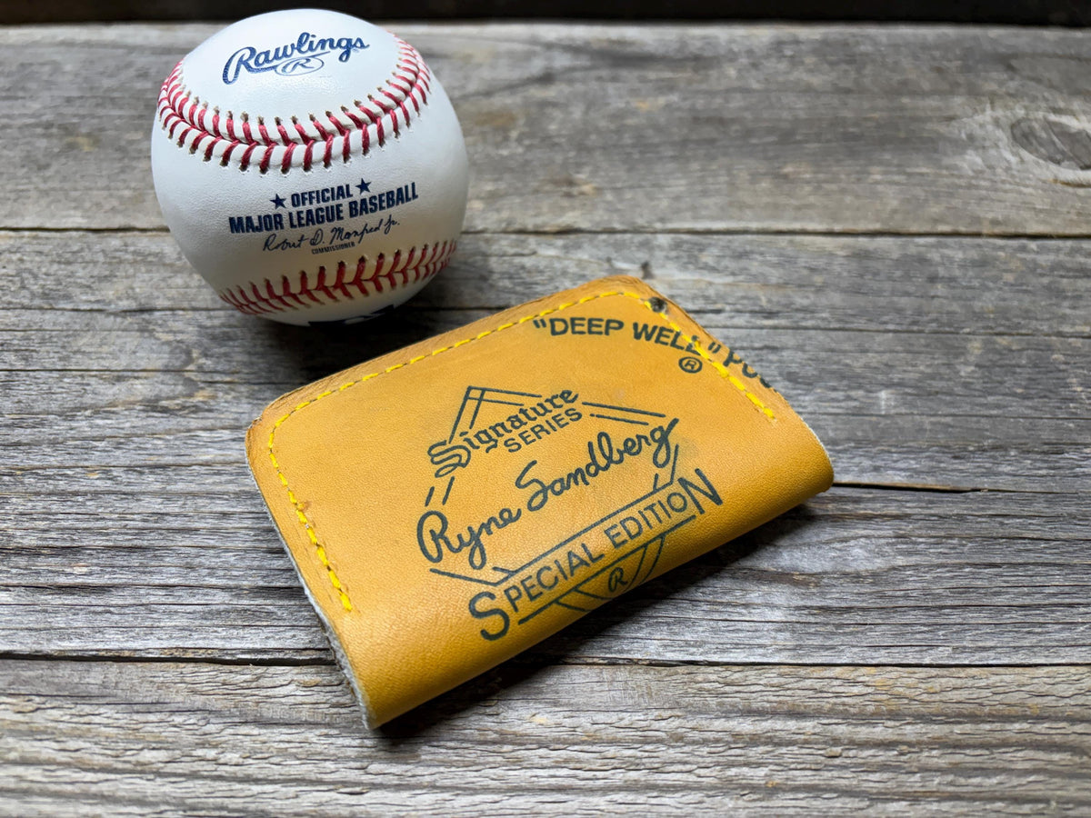 Vintage Rawlings Ryne Sandberg Special Edition Baseball Glove Wallet!!