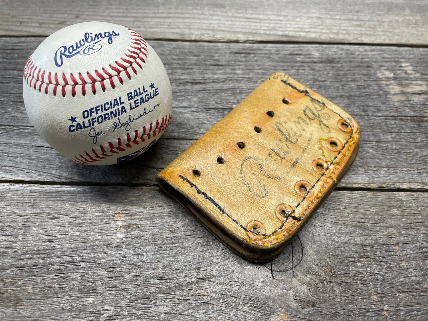 Vintage Rawlings Ryne Sandberg Baseball Glove Wallet!!