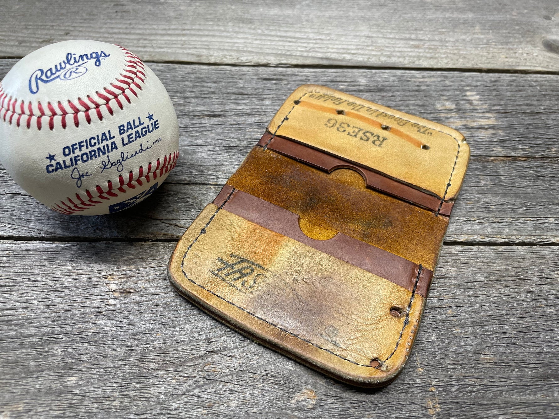 Vintage Rawlings Ryne Sandberg Baseball Glove Wallet!!