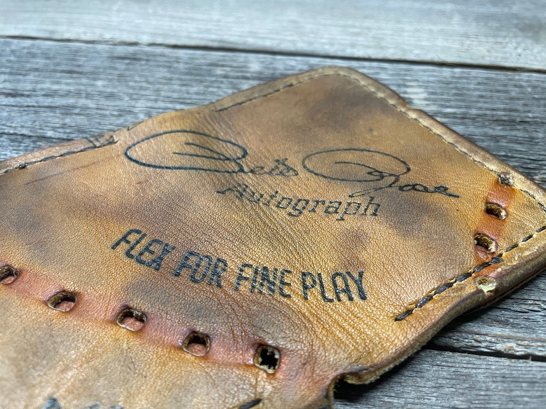 Vintage MacGregor Pete Rose Baseball Glove Wallet