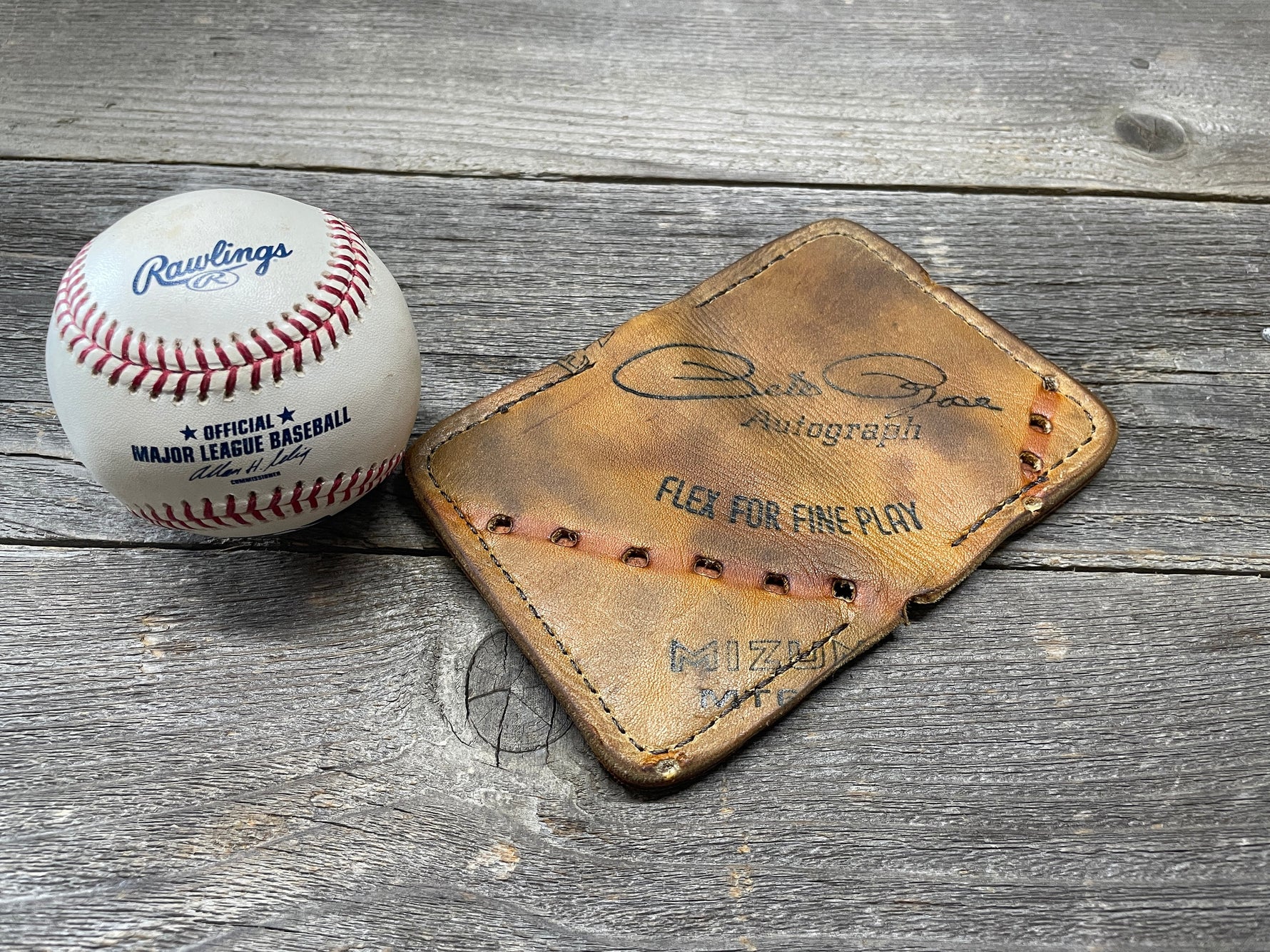 Vintage MacGregor Pete Rose Baseball Glove Wallet