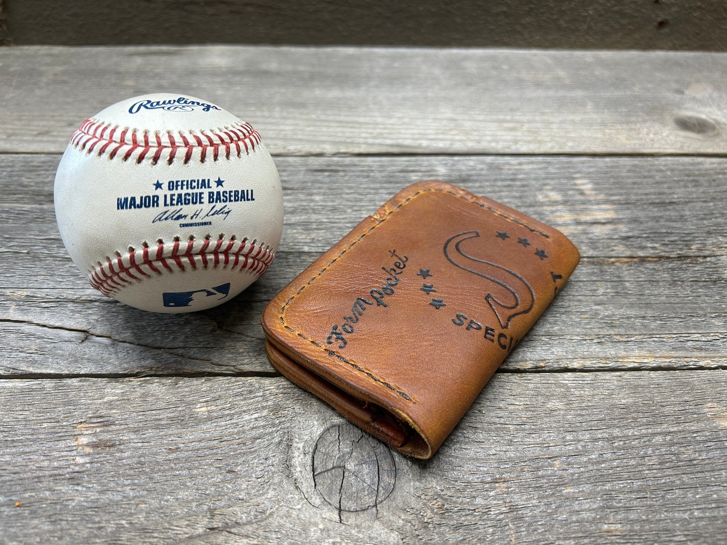 Vintage Made in the USA Spalding Roger Maris Baseball Glove Wallet!!