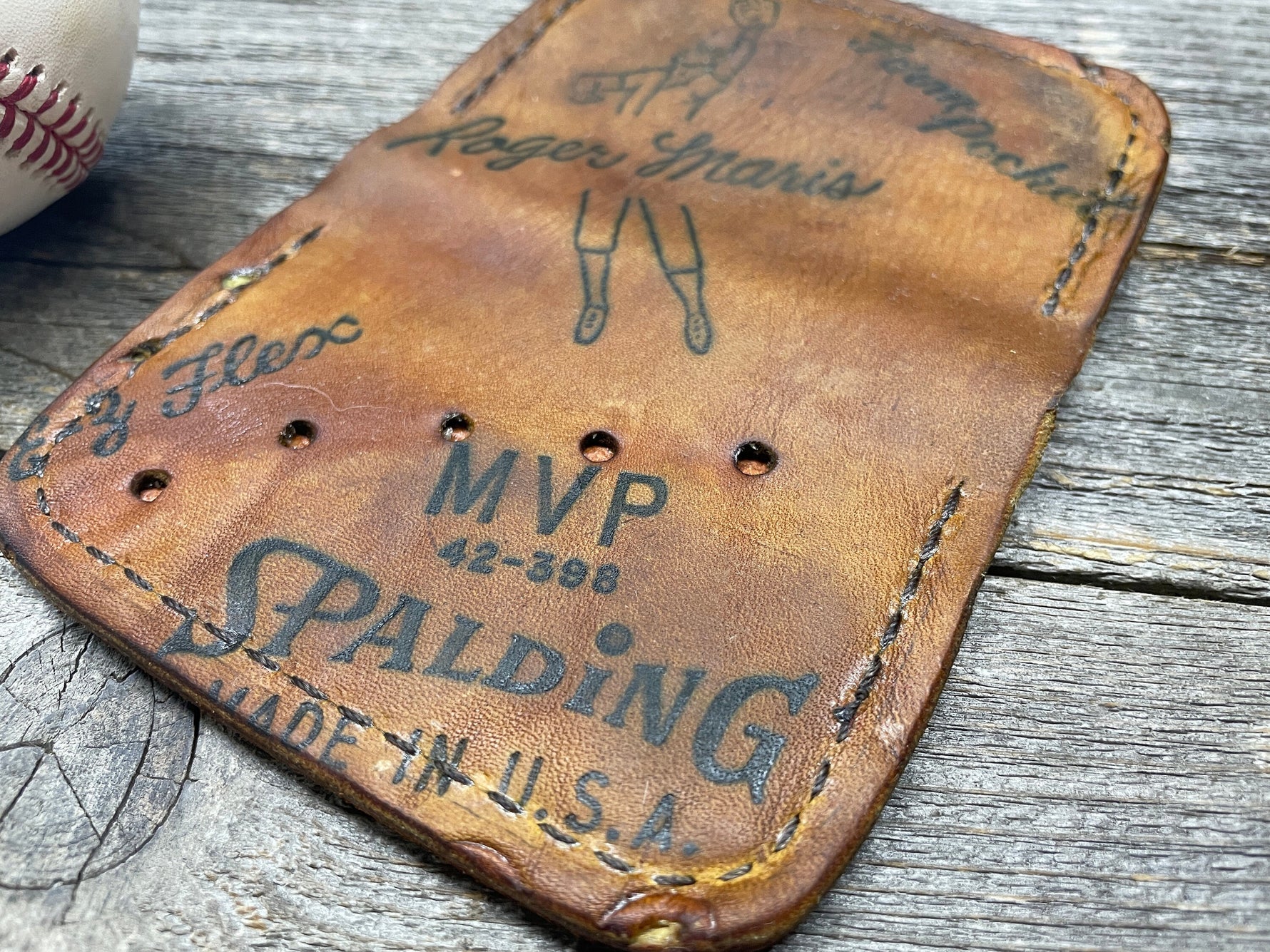 Vintage Made in the USA Spalding Roger Maris "MVP" Baseball Glove Wallet!!