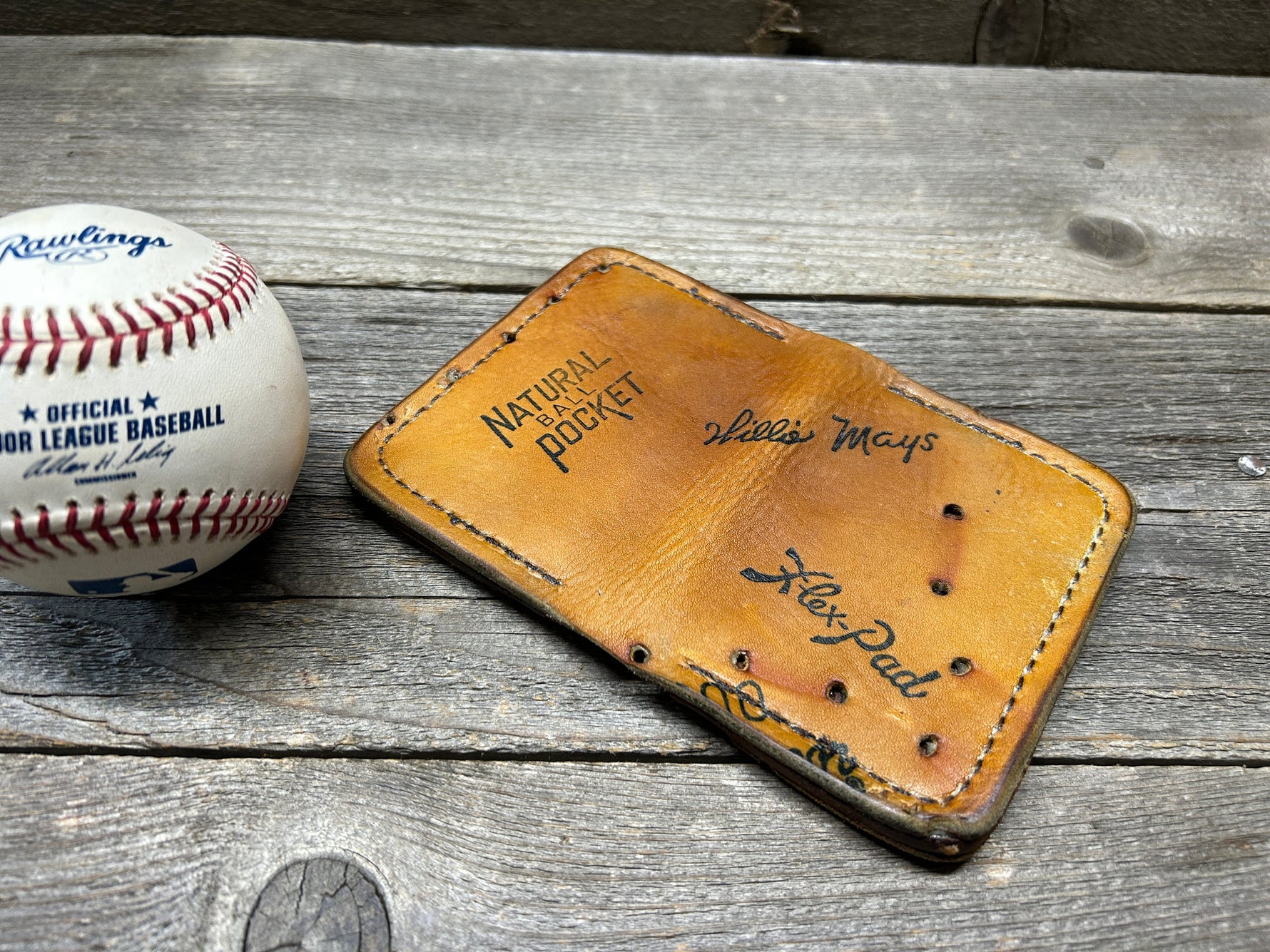 Vintage MacGregor Willie Mays Baseball Glove Wallet!