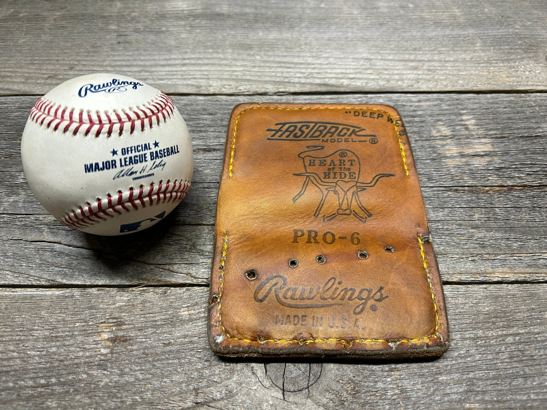 Vintage Made in the USA Rawlings Heart of the Hide Baseball Glove Wallet!