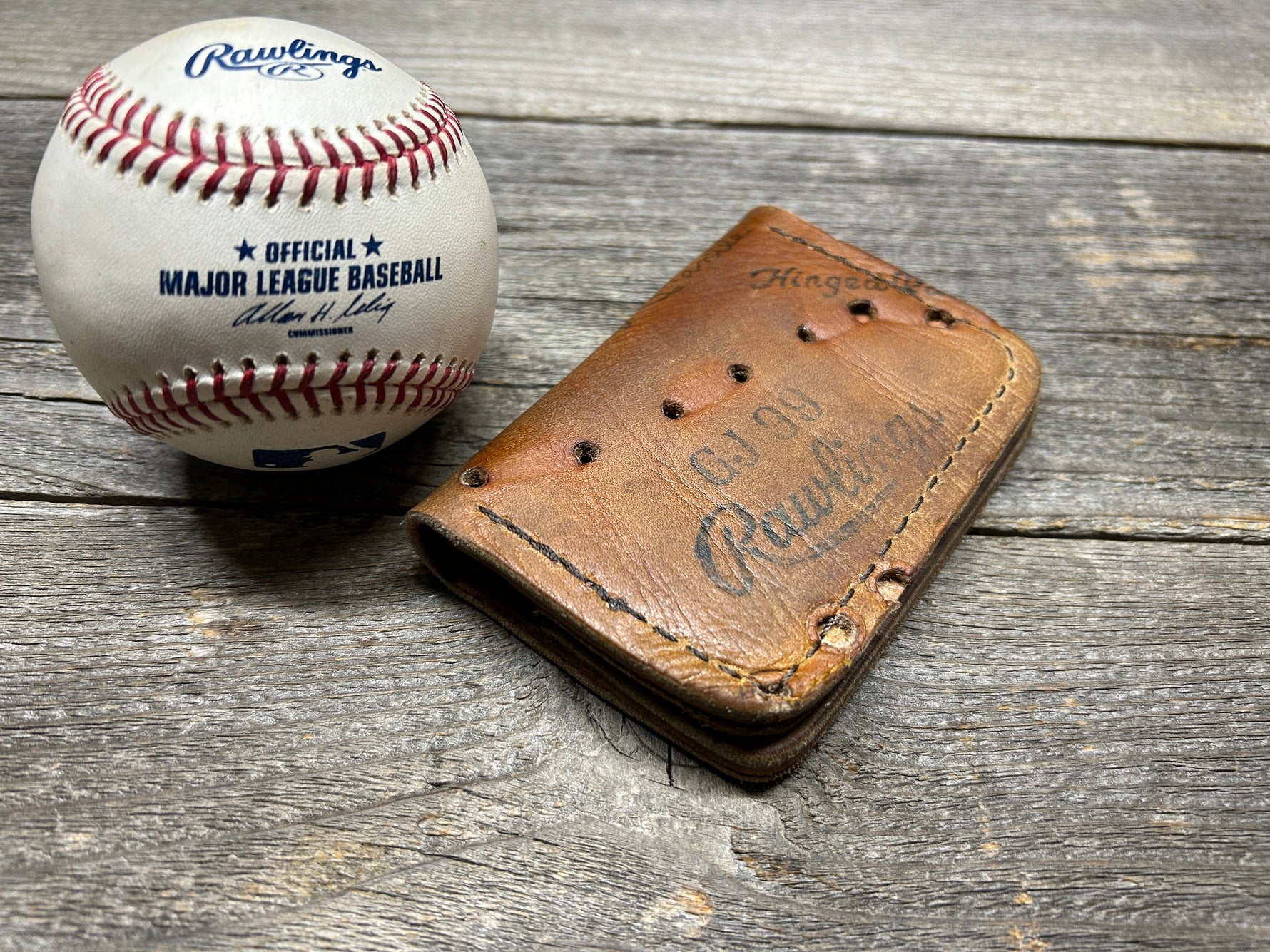 Vintage Rawlings Mickey Mantle Baseball Glove Wallet!