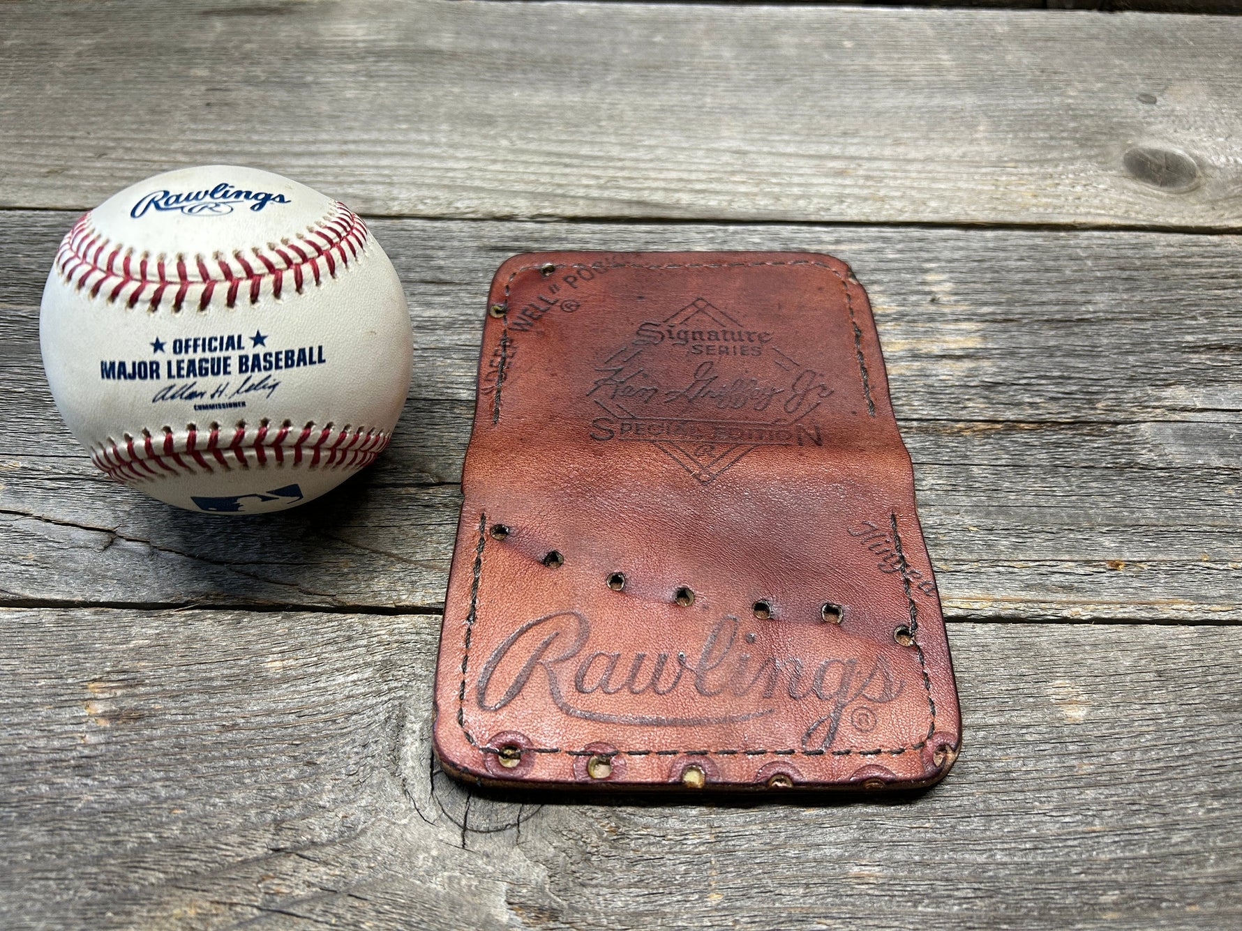 Vintage Rawlings "Special Edition" Ken Griffey Jr Baseball Glove Wallet!