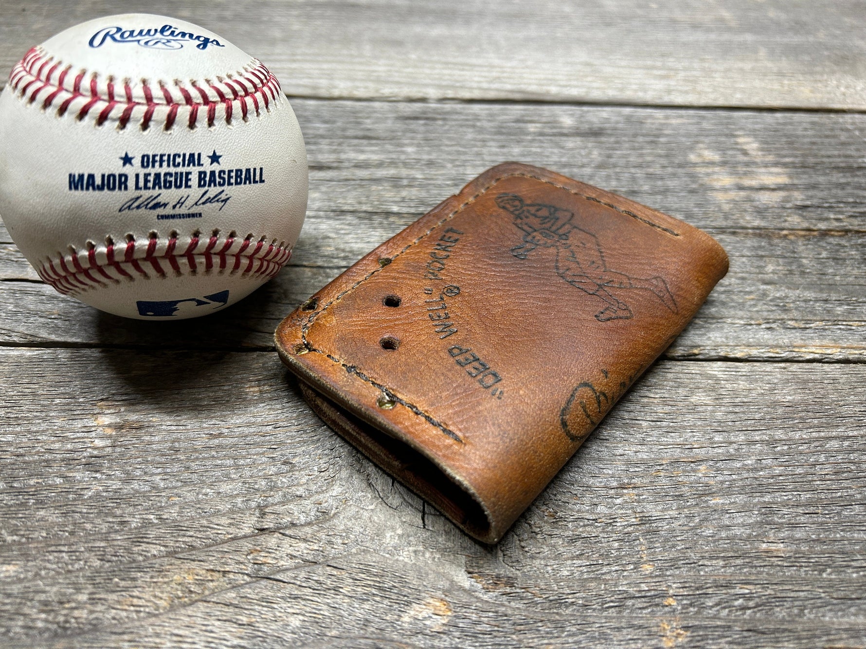 Vintage Rawlings Mickey Mantle Baseball Glove Wallet!