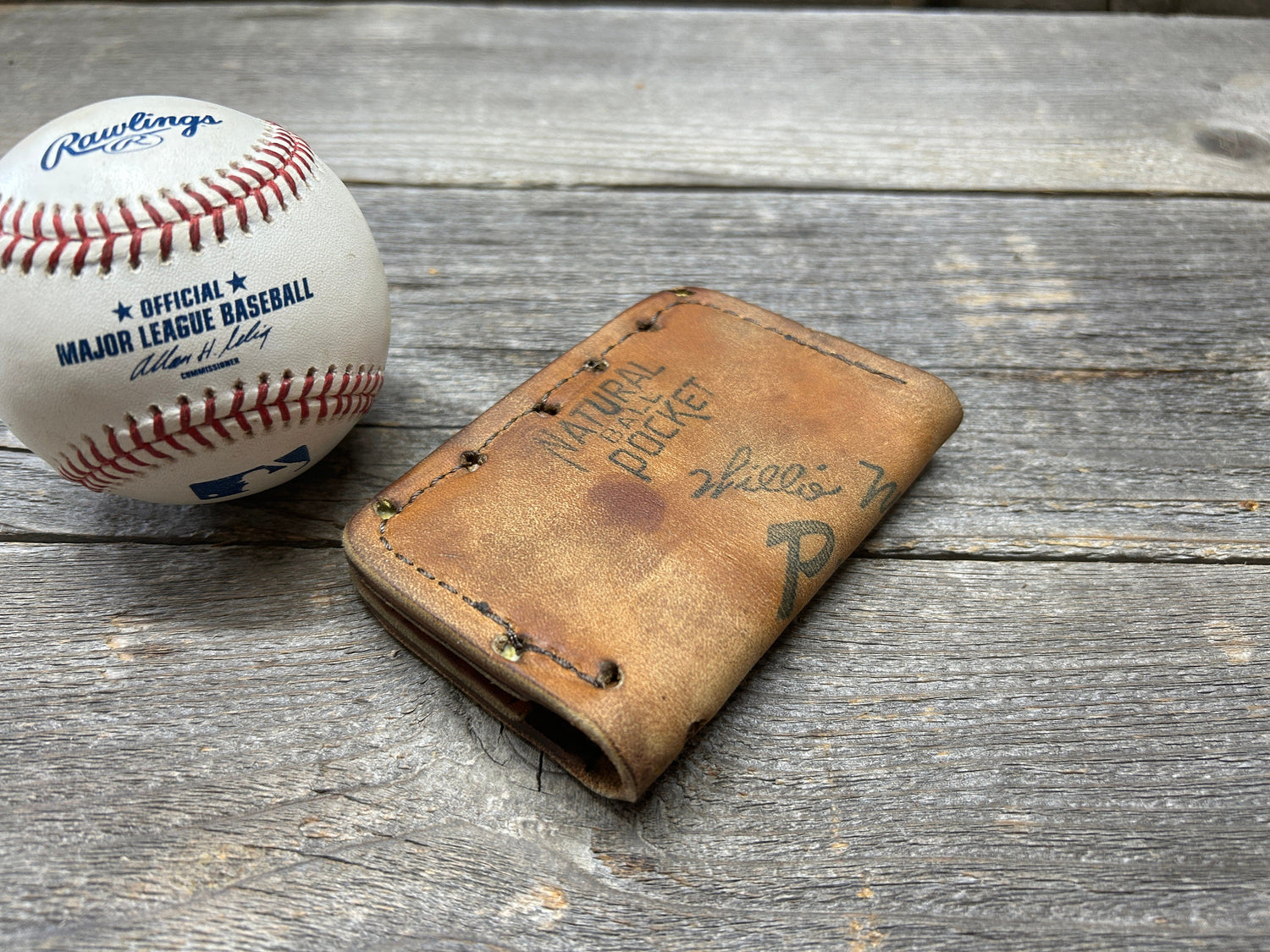 Vintage MacGregor Willie Mays Baseball Glove Wallet!