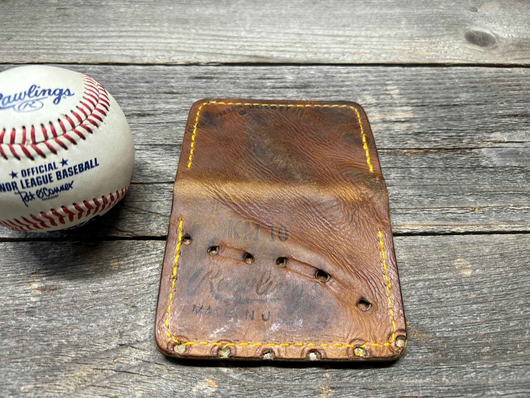 Vintage Rawlings Made in the USA Mike Schmidt Baseball Glove Wallet!!