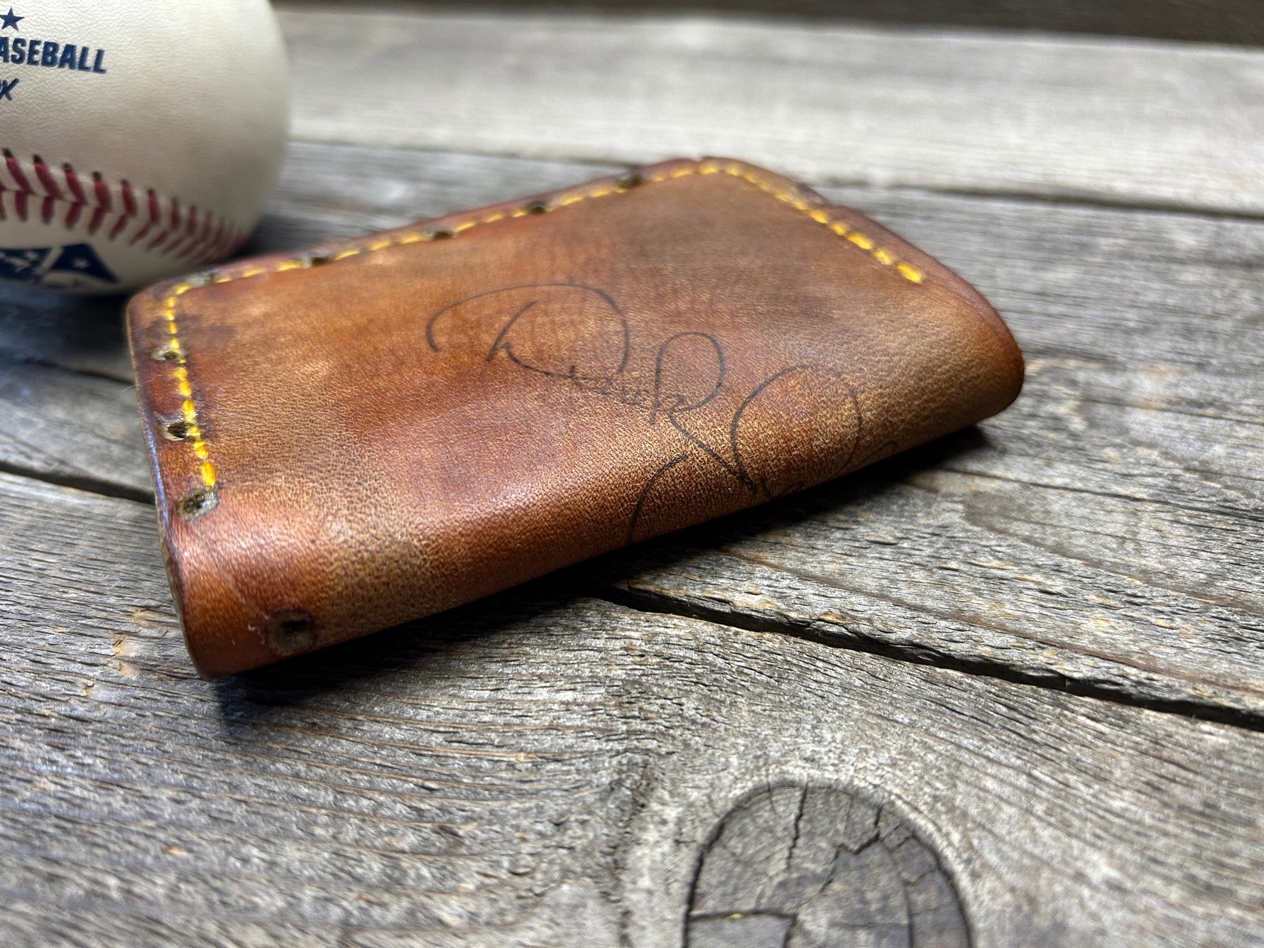 Vintage Rawlings Derek Jeter Baseball Glove Wallet!