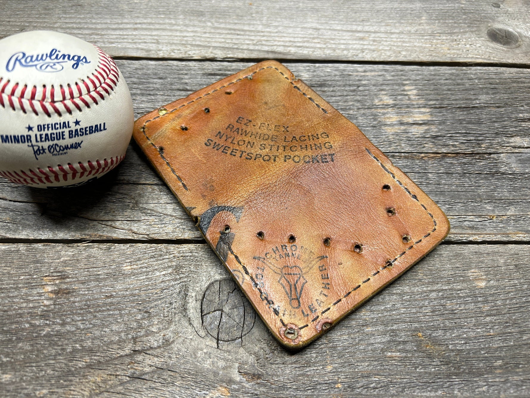 Vintage Spalding Babe Ruth Baseball Glove Wallet!!