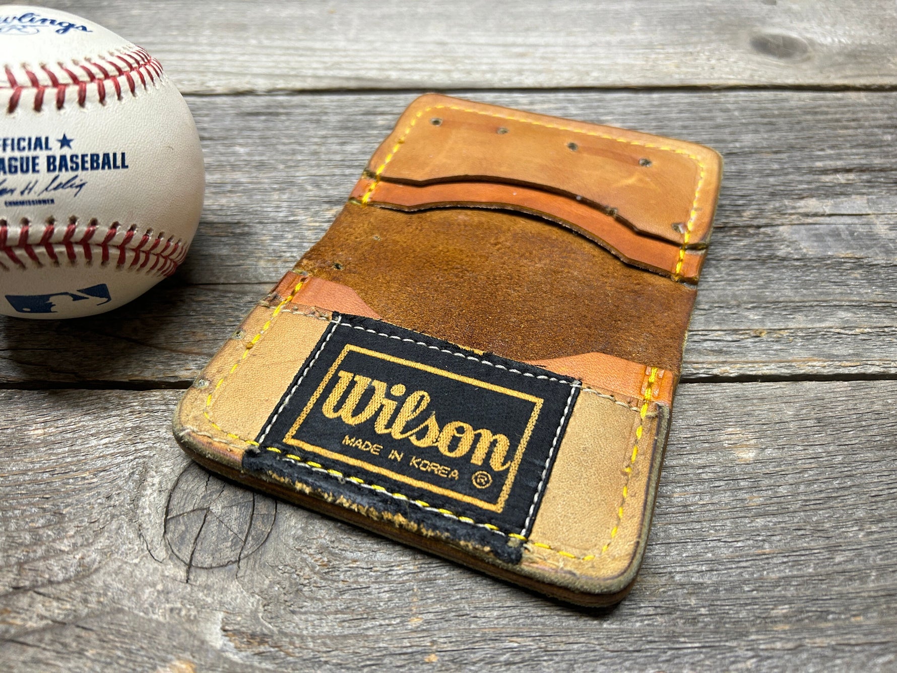 Vintage Wilson Jim "Catfish" Hunter Baseball Glove Wallet!!