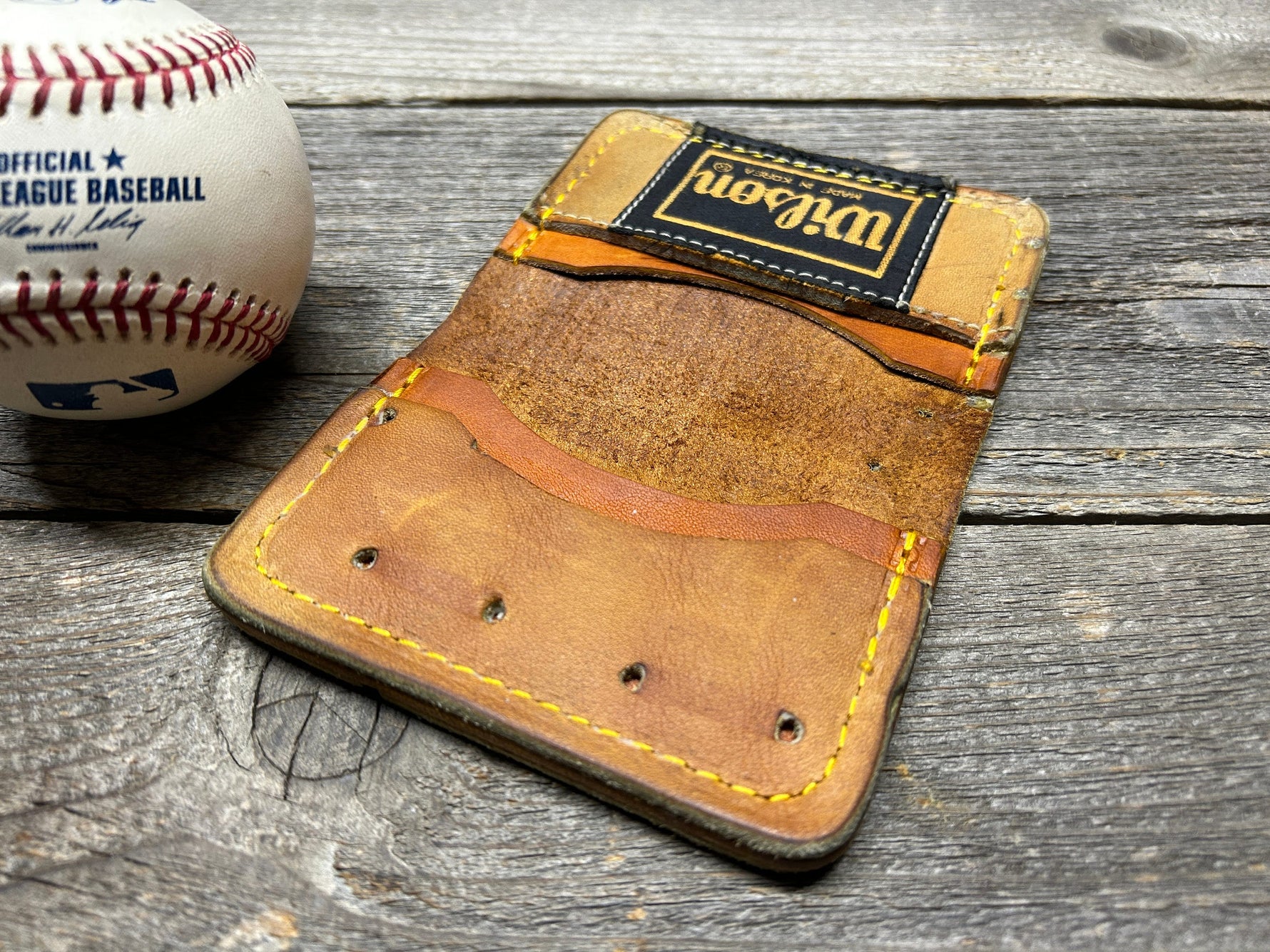 Vintage Wilson Jim "Catfish" Hunter Baseball Glove Wallet!!