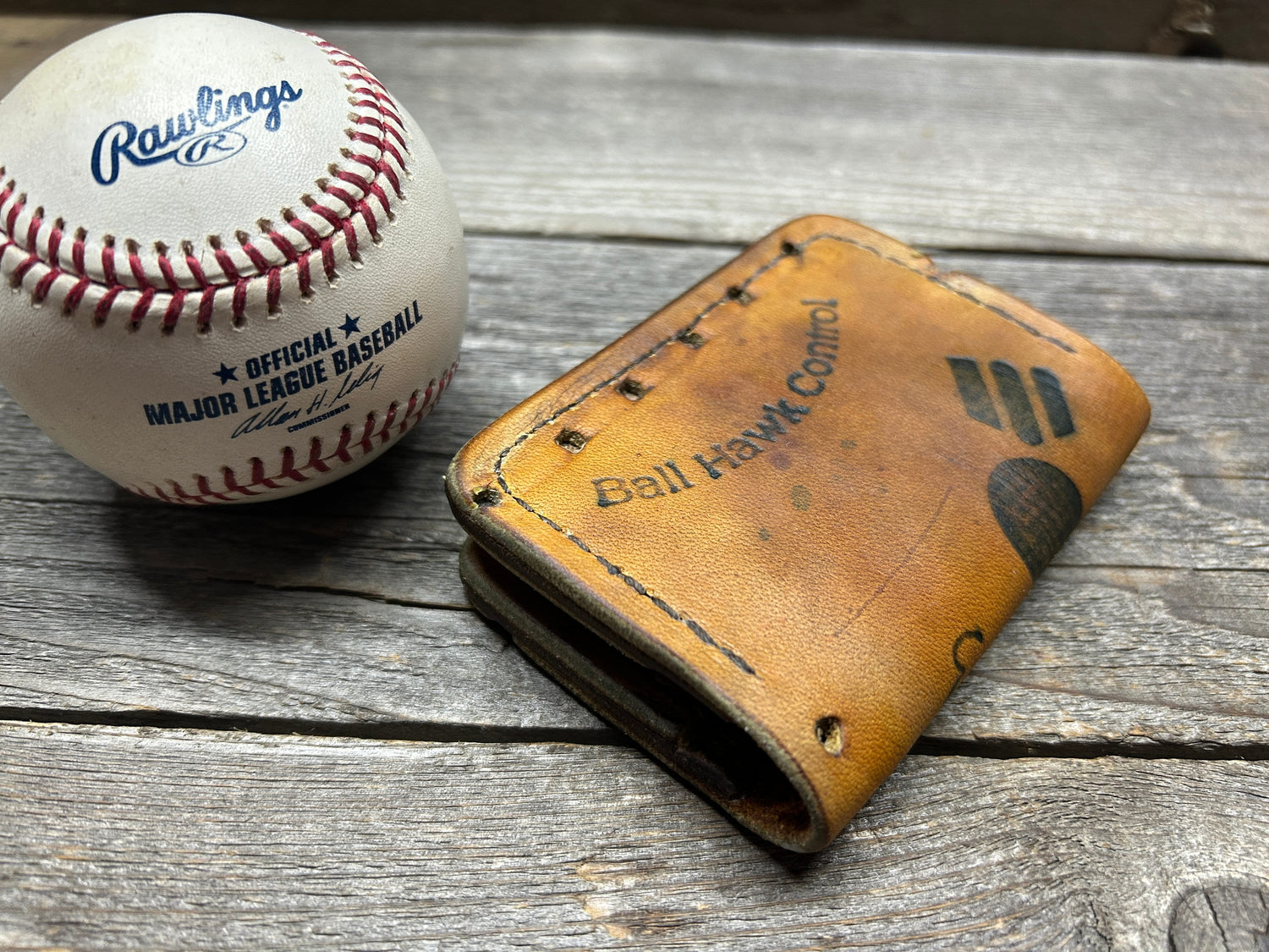 Vintage Medalist Ernie Banks "Mr. Cub" Baseball Glove Wallet!!