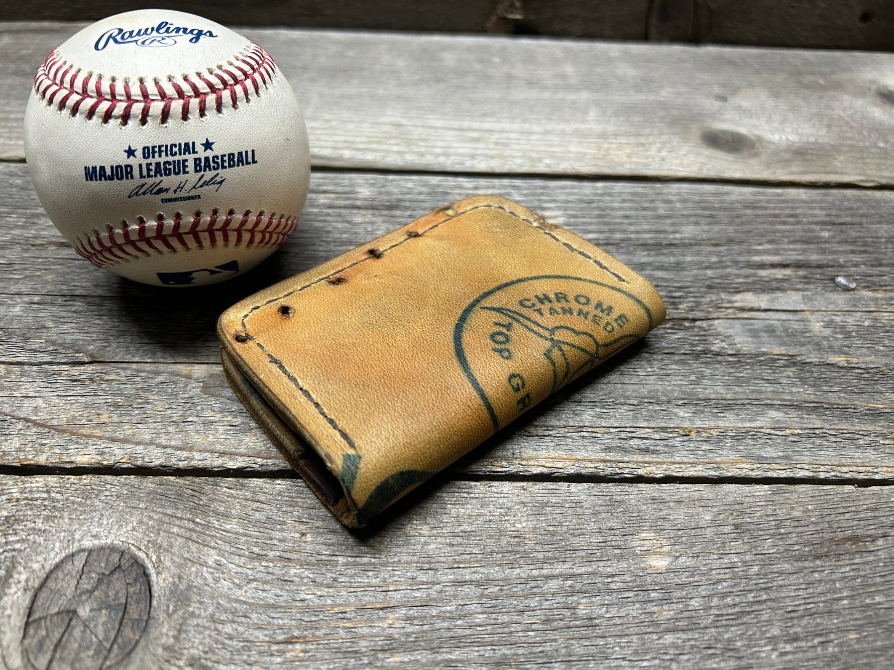 Vintage Spalding Nolan Ryan Baseball Glove Wallet
