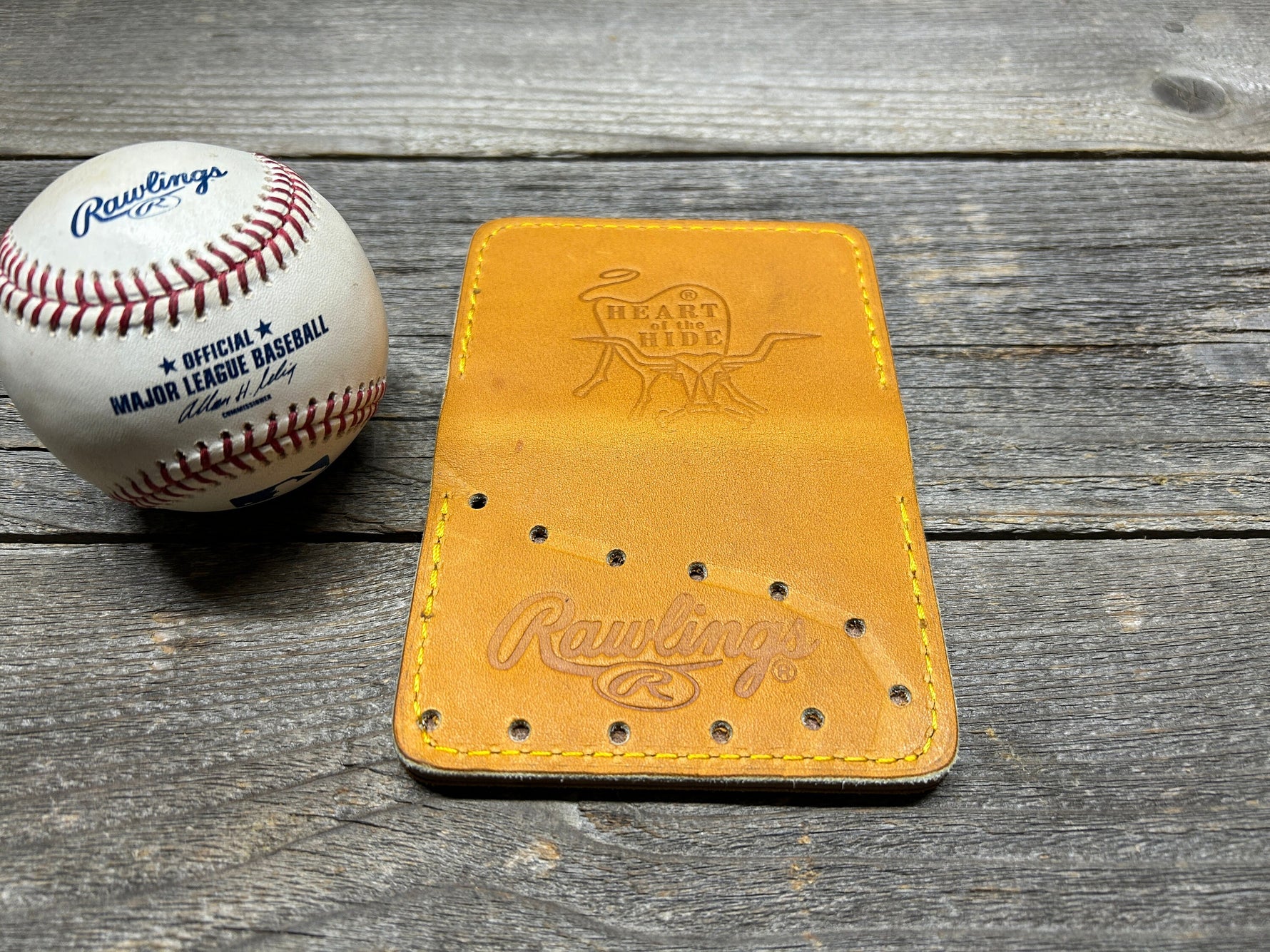 Limited Stock!! Rawlings Heart of the Hide Horween Baseball Glove Wallet!!